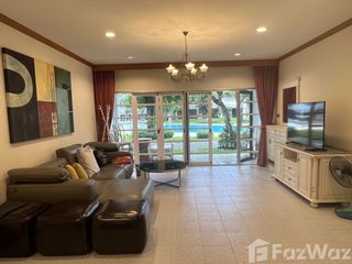 For rent 4 bed townhouse in Hua Hin, Prachuap Khiri Khan