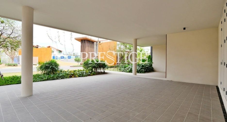For sale 4 bedrooms house in Bang Lamung, Chonburi