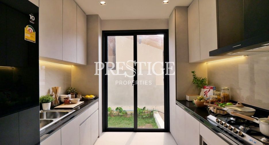 For sale 4 bedrooms house in Bang Lamung, Chonburi