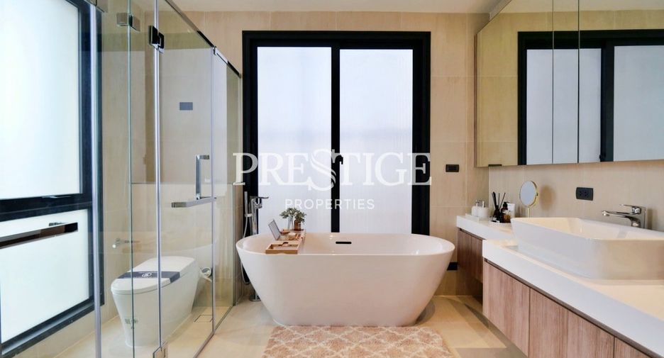 For sale 4 bedrooms house in Bang Lamung, Chonburi