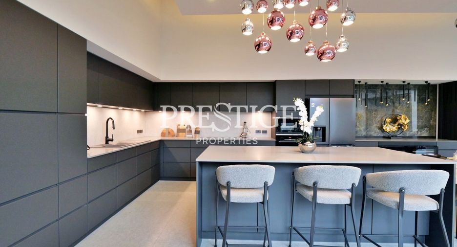 For sale 4 bedrooms house in Bang Lamung, Chonburi
