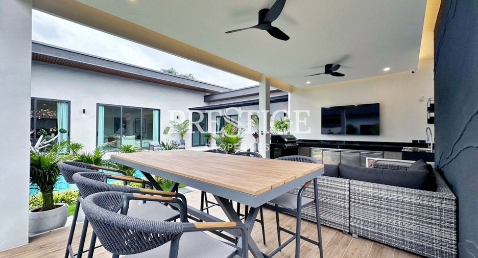 For sale 4 bedrooms house in Bang Lamung, Chonburi
