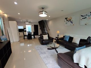 For sale 3 bed townhouse in Kathu, Phuket