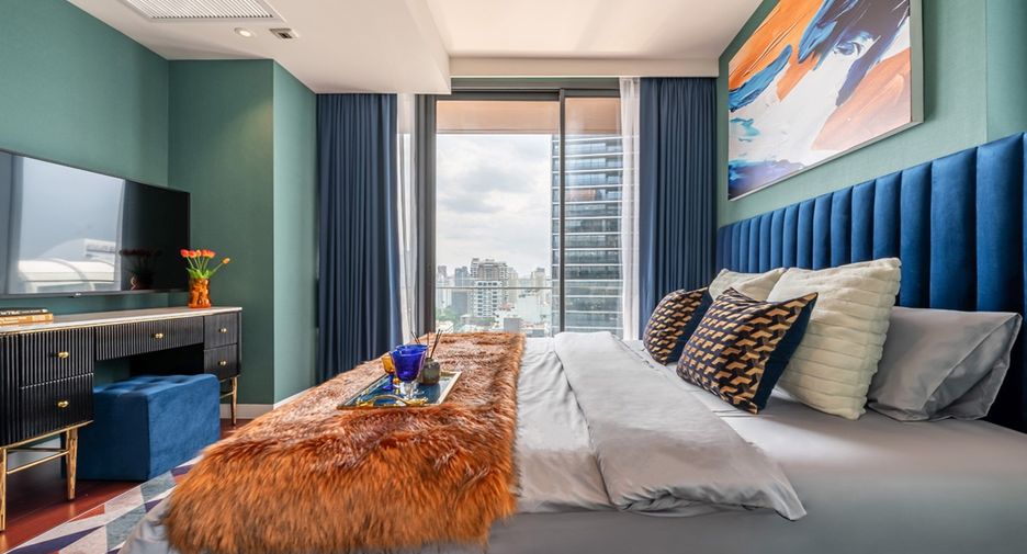 For sale 2 bedrooms condo in Watthana, Bangkok