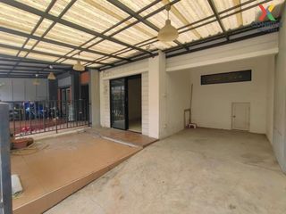 For sale 3 bed townhouse in Bang Khae, Bangkok
