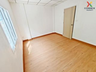 For sale 5 bed townhouse in Krathum Baen, Samut Sakhon