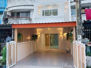 For sale 2 Beds townhouse in Nong Khaem, Bangkok