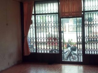For sale 2 bed townhouse in Mueang Surat Thani, Surat Thani