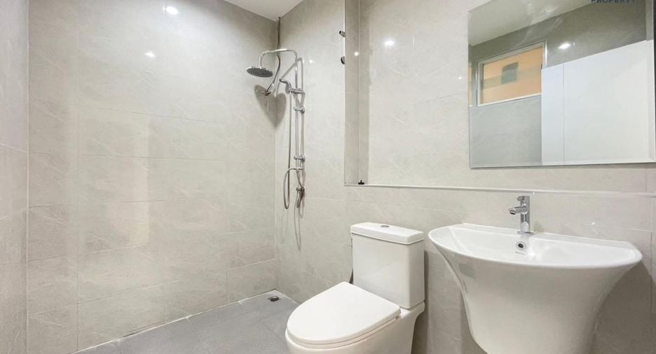 For sale 3 Beds townhouse in Lam Luk Ka, Pathum Thani