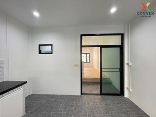 For sale 3 Beds townhouse in Lam Luk Ka, Pathum Thani