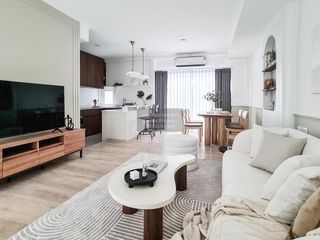 Casa adosada en alquiler de 3 habitaciones en Prawet, Bangkok