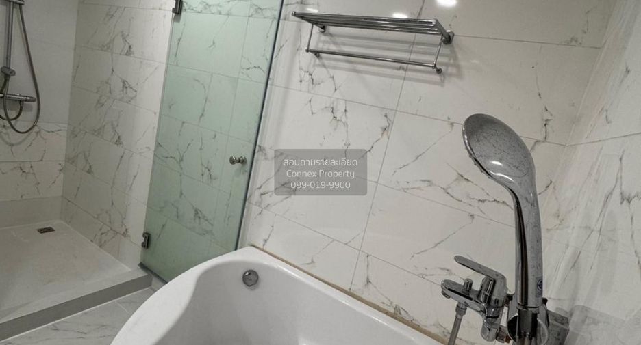 For rent 2 bedrooms condo in Pathum Wan, Bangkok
