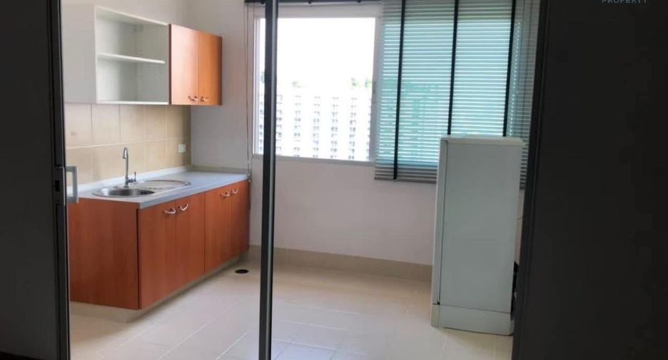 For rent 2 Beds condo in Bangkok Yai, Bangkok
