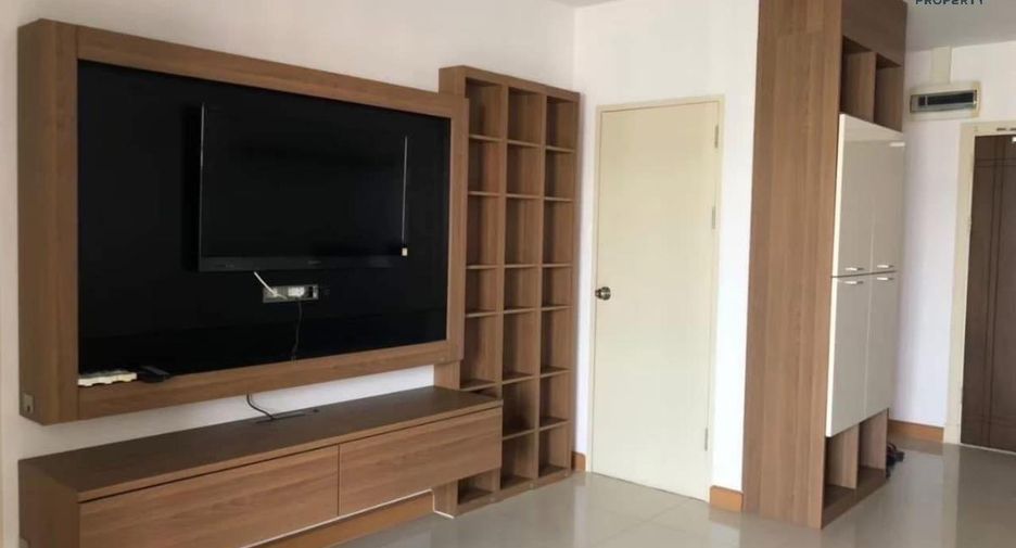 For rent 2 Beds condo in Bangkok Yai, Bangkok
