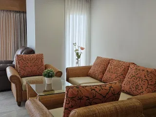 For rent 3 bed condo in Bang Kapi, Bangkok