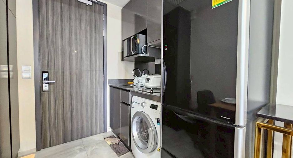 Condo en alquiler de 1 habitaciones en Khlong Toei, Bangkok
