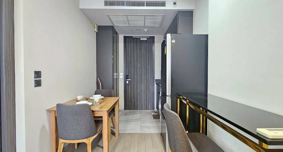 Condo en alquiler de 1 habitaciones en Khlong Toei, Bangkok