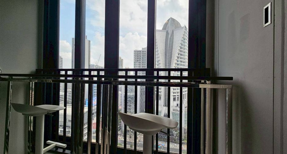 Condo en alquiler de 1 habitaciones en Khlong Toei, Bangkok