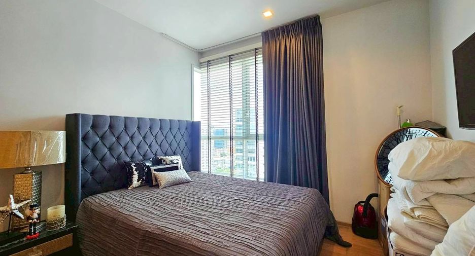For rent 2 bedrooms condo in Watthana, Bangkok
