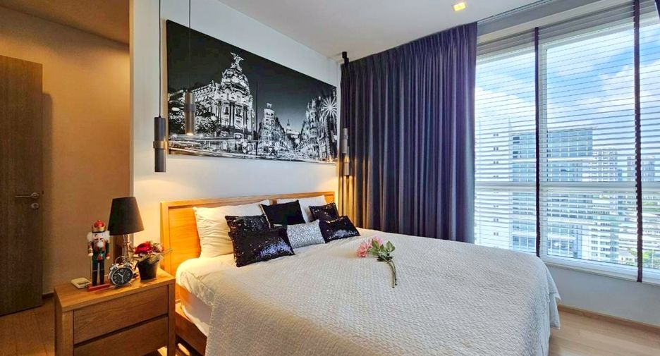 For rent 2 bedrooms condo in Watthana, Bangkok
