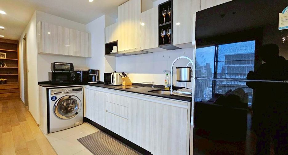 For rent 2 bedrooms condo in Watthana, Bangkok