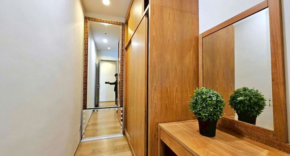 For rent 2 bedrooms condo in Watthana, Bangkok