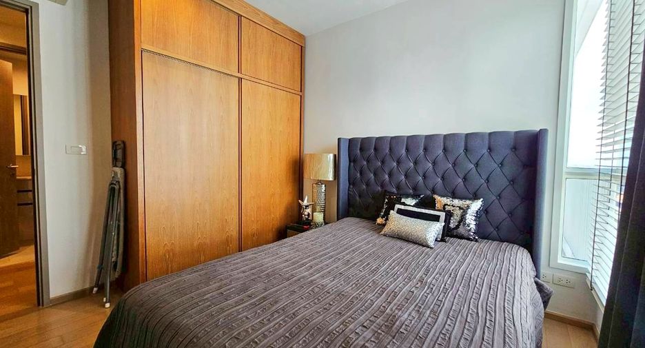 For rent 2 bedrooms condo in Watthana, Bangkok