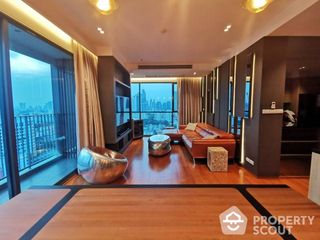 For sale 2 bed condo in Yan Nawa, Bangkok