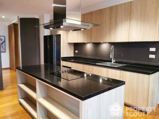 For sale 2 bed condo in Yan Nawa, Bangkok