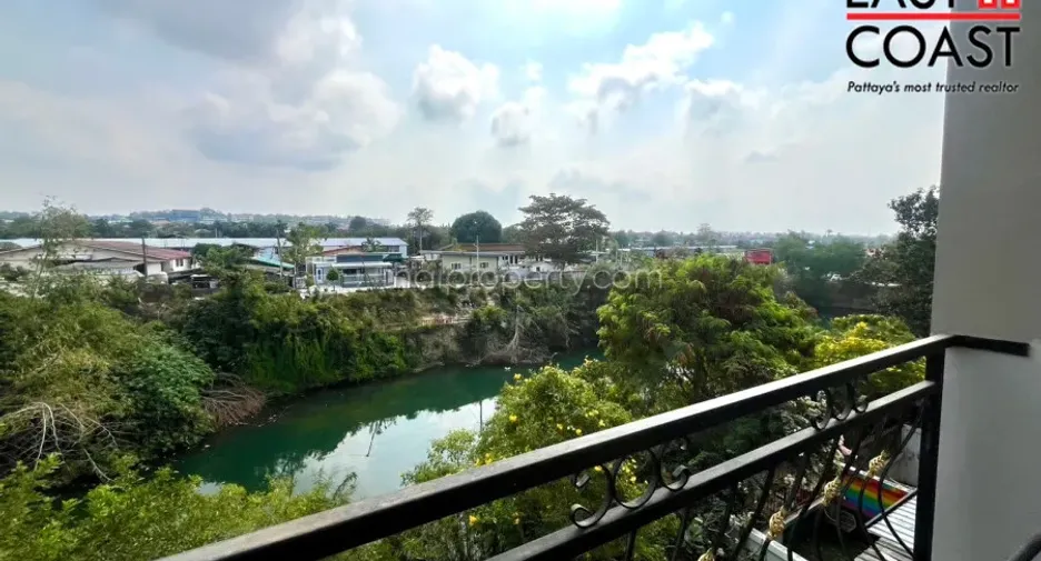 For rent and for sale 4 bedrooms house in Bang Lamung, Chonburi