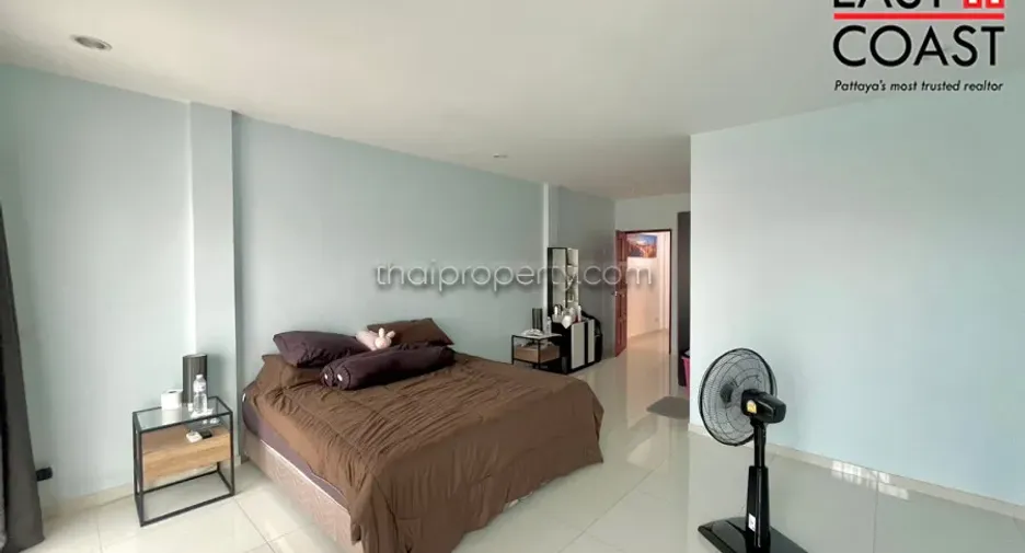 For rent and for sale 4 bedrooms house in Bang Lamung, Chonburi