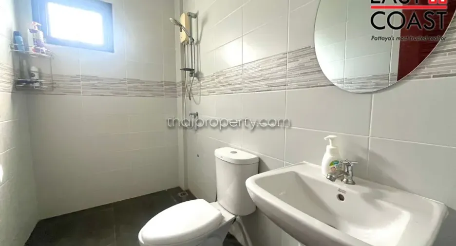 For rent and for sale 4 bedrooms house in Bang Lamung, Chonburi
