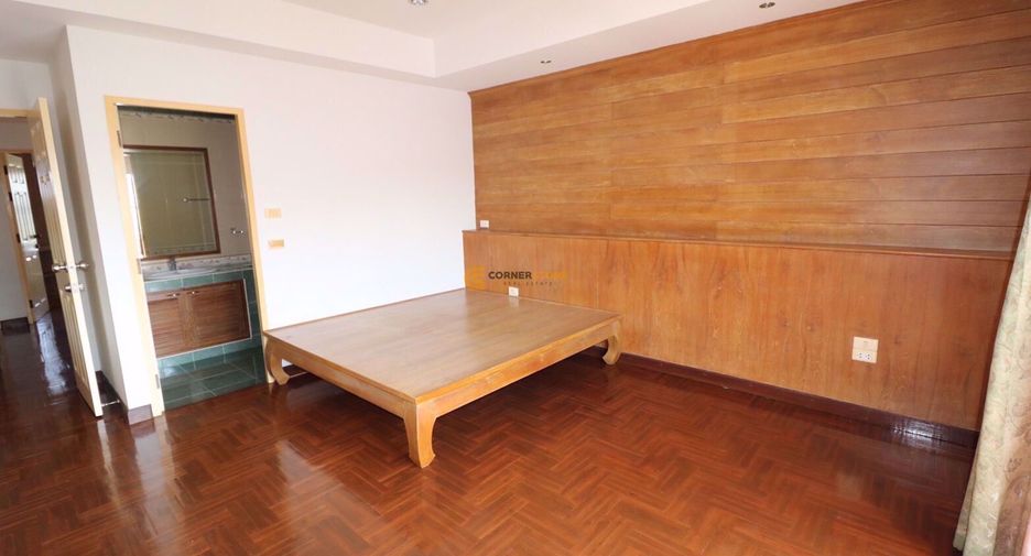 Casa en alquiler y en venta de 4 habitaciones en East Pattaya, Pattaya