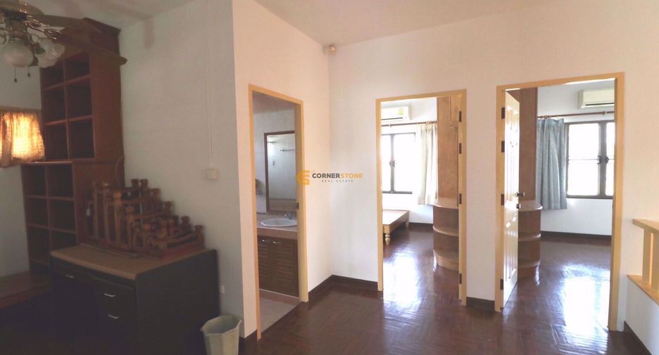 Casa en alquiler y en venta de 4 habitaciones en East Pattaya, Pattaya