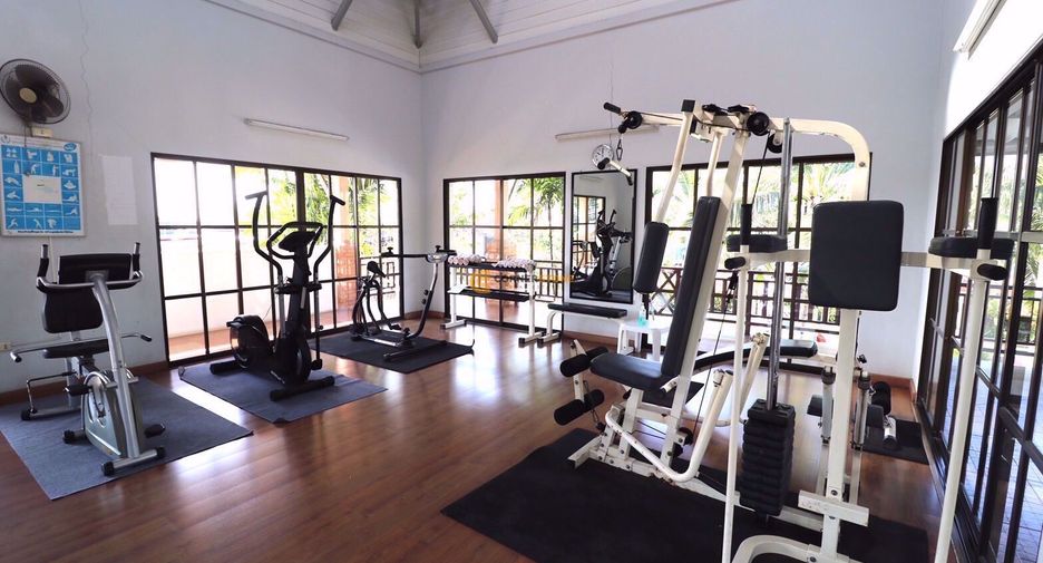 Casa en alquiler y en venta de 4 habitaciones en East Pattaya, Pattaya