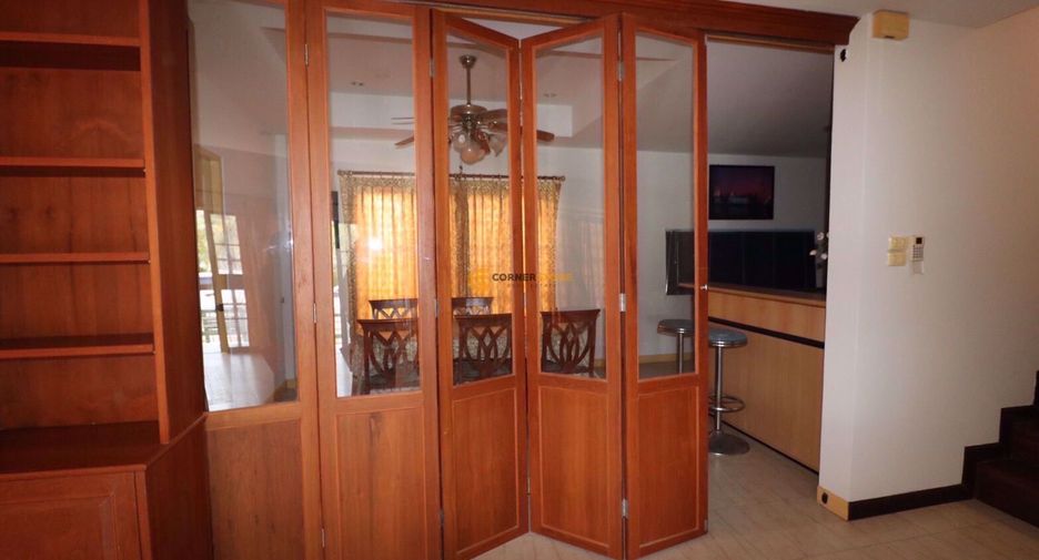 Casa en alquiler y en venta de 4 habitaciones en East Pattaya, Pattaya