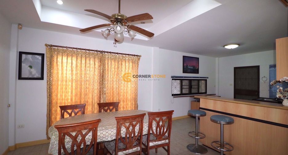 Casa en alquiler y en venta de 4 habitaciones en East Pattaya, Pattaya