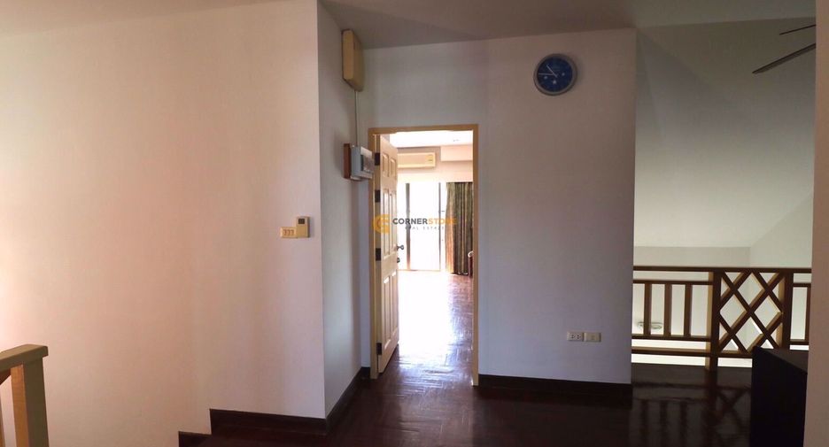 Casa en alquiler y en venta de 4 habitaciones en East Pattaya, Pattaya