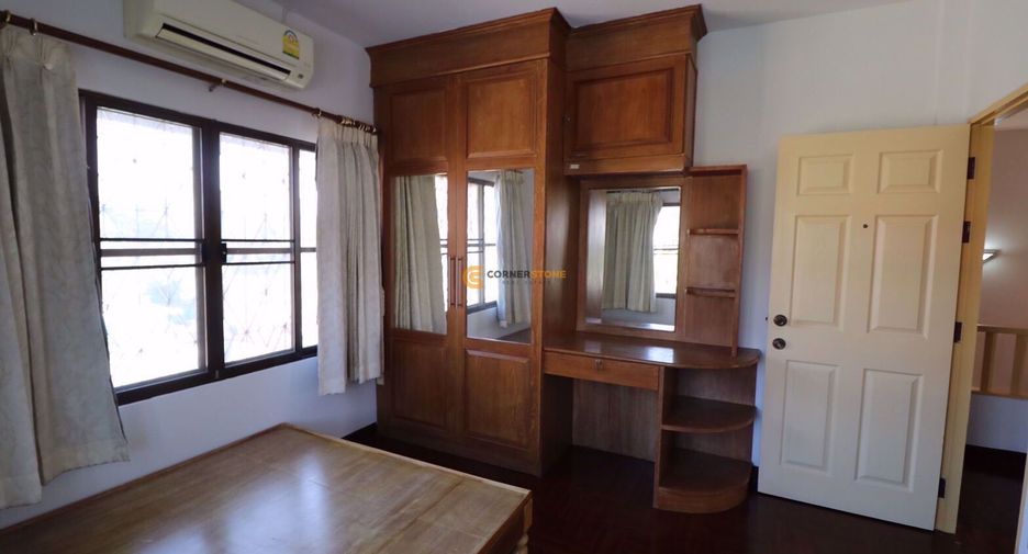 Casa en alquiler y en venta de 4 habitaciones en East Pattaya, Pattaya
