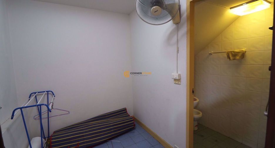 Casa en alquiler y en venta de 4 habitaciones en East Pattaya, Pattaya