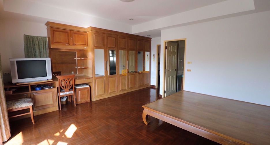 Casa en alquiler y en venta de 4 habitaciones en East Pattaya, Pattaya