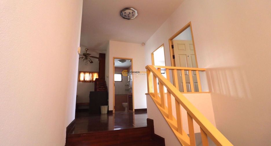 Casa en alquiler y en venta de 4 habitaciones en East Pattaya, Pattaya