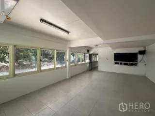 出租 仓库 在 Pak Kret, Nonthaburi