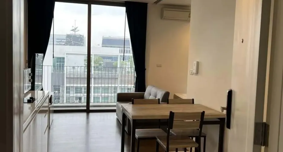For sale 1 Beds condo in Sathon, Bangkok