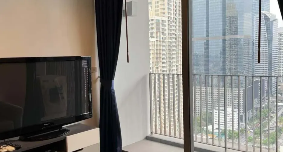 For sale 1 Beds condo in Sathon, Bangkok