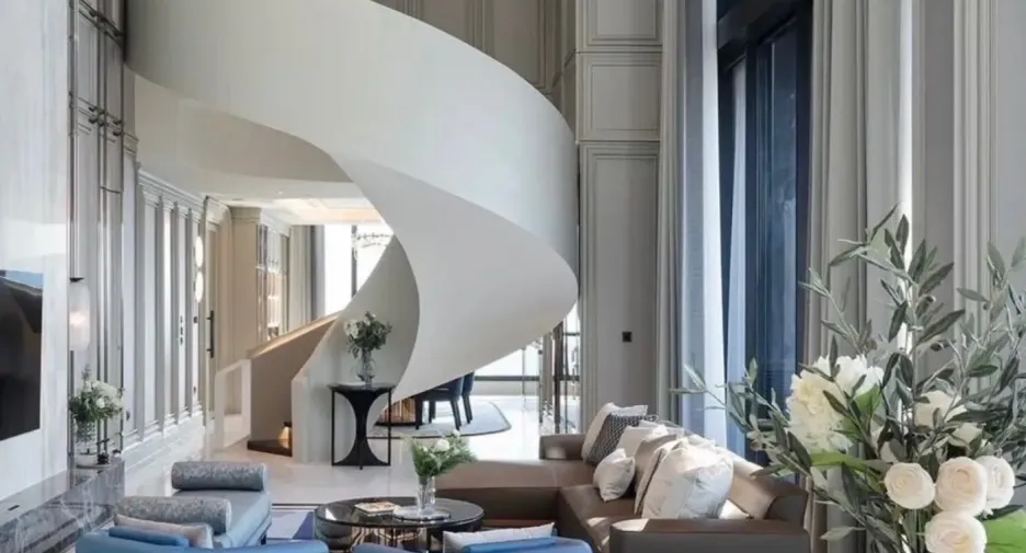 For sale 2 bed condo in Khlong Toei, Bangkok