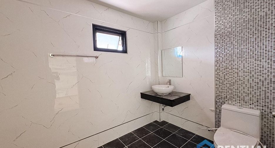 Haus zum Kauf mit 3 Zimmer in Bang Lamung, Chonburi