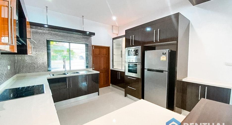 À vendre 3 chambres maison à Huay Yai, Pattaya