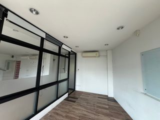 For rent 1 bed office in Phra Khanong, Bangkok