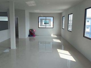 For sale and for rent warehouse in Krathum Baen, Samut Sakhon